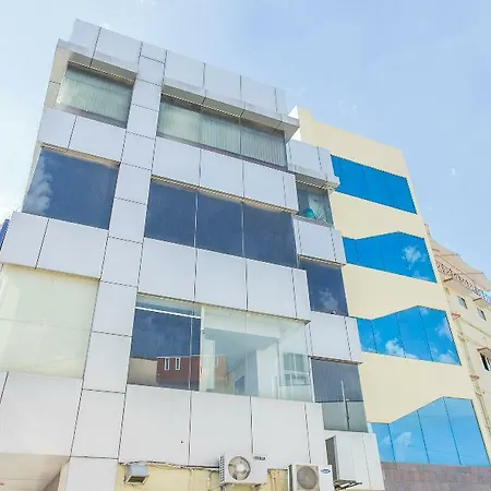 Hotel Oyo 17208 French International